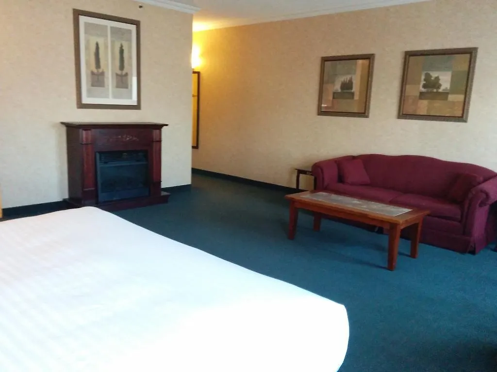 Days Inn By Wyndham Toronto East Lakeview 2*,  Canadá