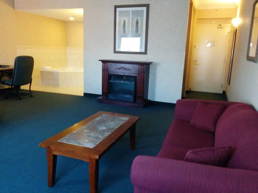 Days Inn By Wyndham Toronto East Lakeview Hotel