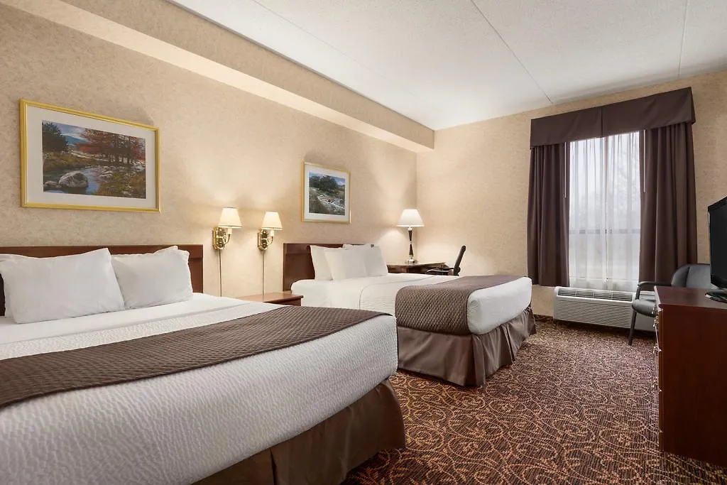 Hotel Days Inn By Wyndham Toronto East Lakeview